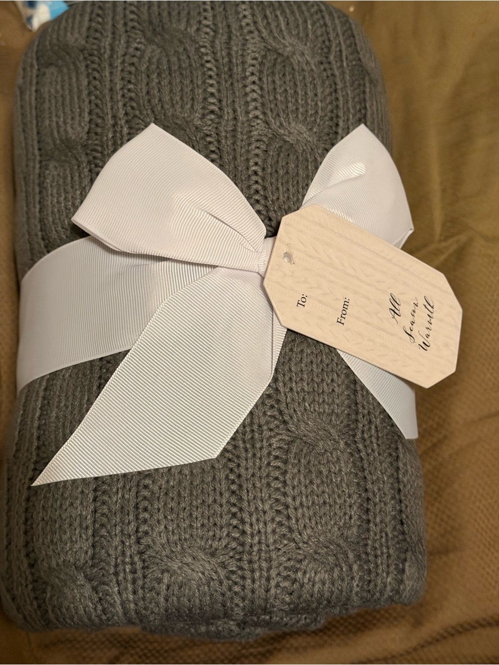 Cozy Gray Cable Knit Throw Blanket - Unbranded